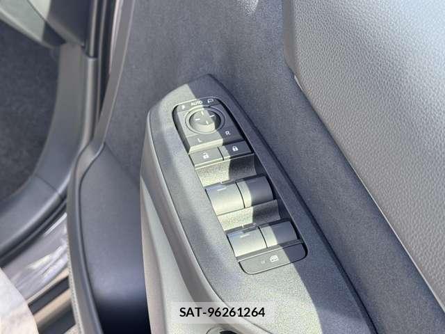Toyota YARIS CROSS 2026-08 8854411-13