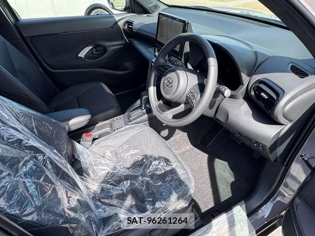 Toyota YARIS CROSS 2026-08 8854411-4