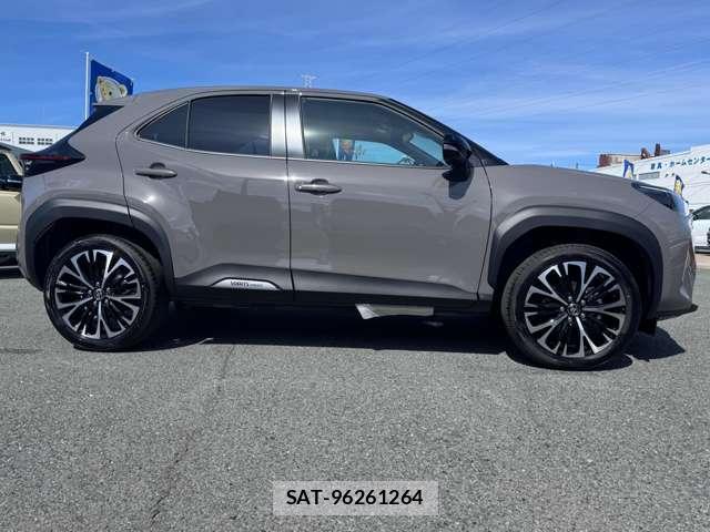 Toyota YARIS CROSS 2026-08 8854411-5