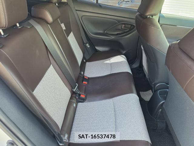 Toyota YARIS CROSS 2021-02 8855220-12