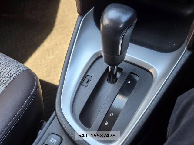 Toyota YARIS CROSS 2021-02 8855220-16