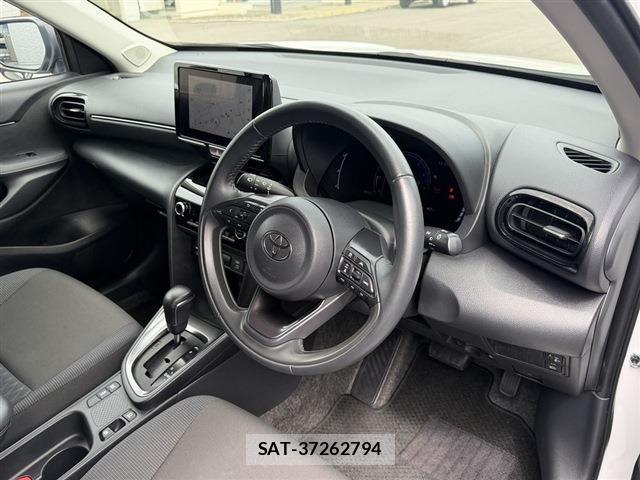 Toyota YARIS CROSS 2025-06 8855258-17