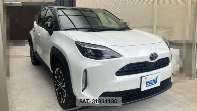 Toyota YARIS CROSS 2024-05 8855302-11