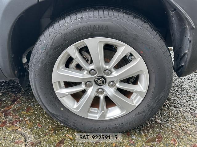 Toyota YARIS CROSS 2021-11 8855530-14