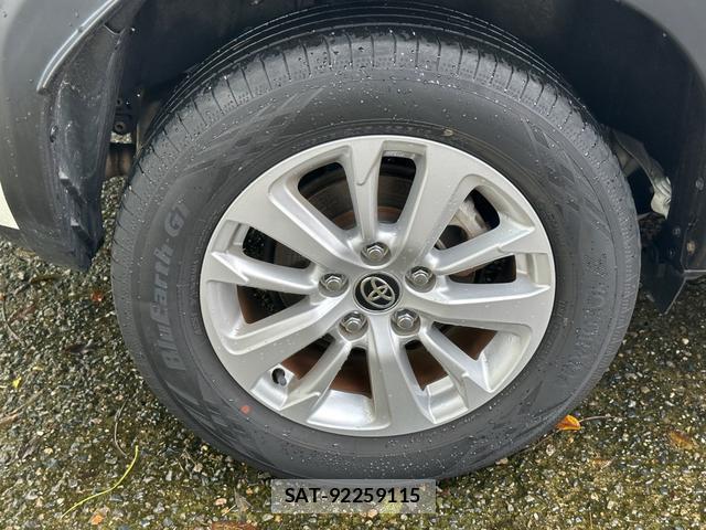 Toyota YARIS CROSS 2021-11 8855530-15