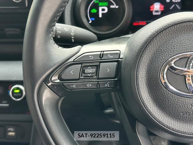 Toyota YARIS CROSS 2021-11 8855530-19