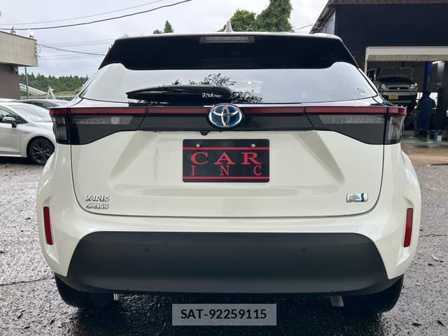 Toyota YARIS CROSS 2021-11 8855530-5