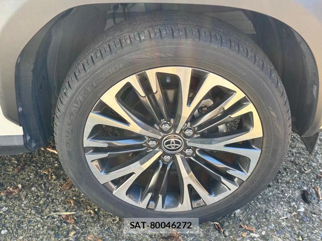 Toyota YARIS CROSS 2021-06 8855533-15