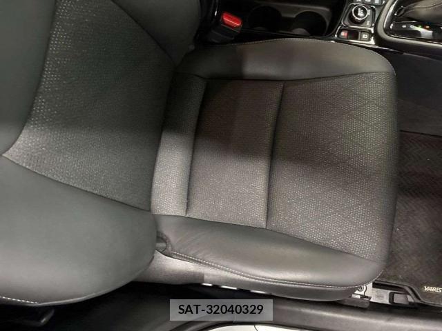 Toyota YARIS CROSS 2025-05 8855582-9