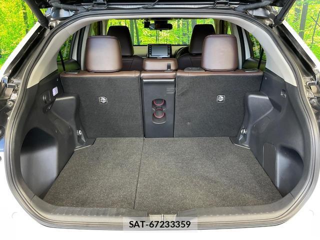 Toyota YARIS CROSS 2022-02 8855651-11