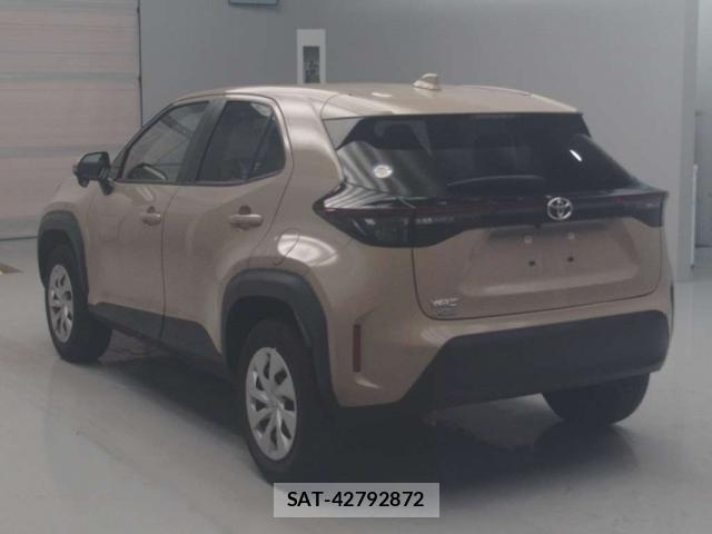 Toyota YARIS CROSS 2023-08 8856060-1