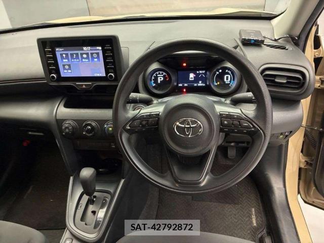 Toyota YARIS CROSS 2023-08 8856060-2