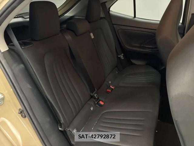 Toyota YARIS CROSS 2023-08 8856060-4