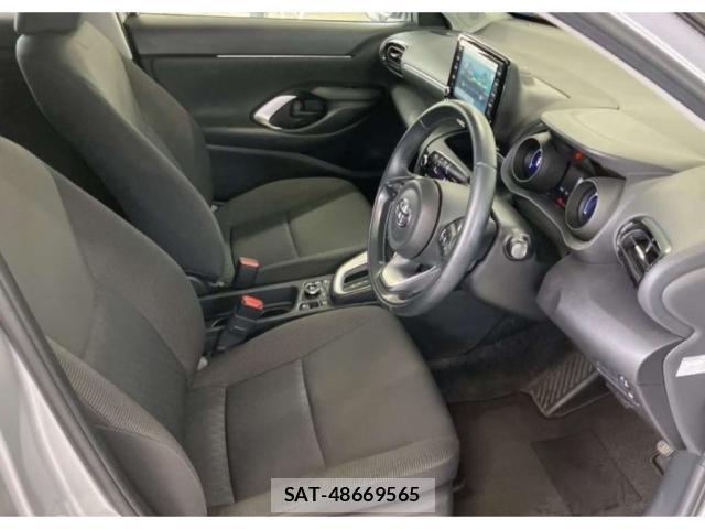 Toyota YARIS CROSS 2021-08 8856372-2