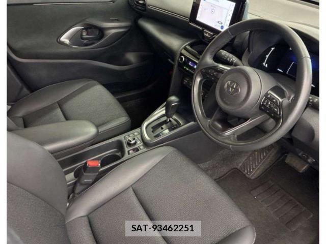 Toyota YARIS CROSS 2025-08 8856411-2