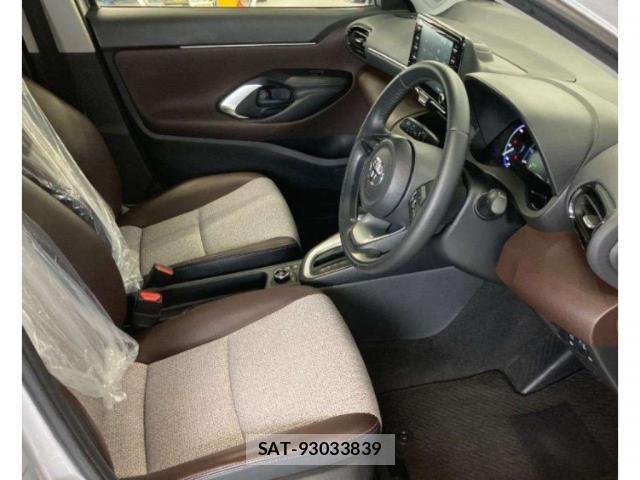 Toyota YARIS CROSS 2021-02 8856428-2