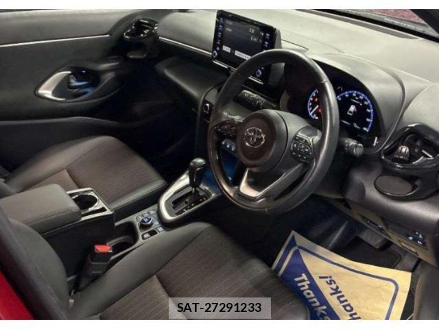 Toyota YARIS CROSS 2023-03 8856448-2