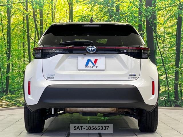 Toyota YARIS CROSS 2022-04 8856599-14