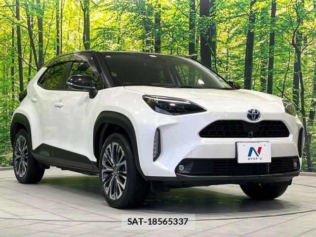 Toyota YARIS CROSS 2022-04 8856599-15