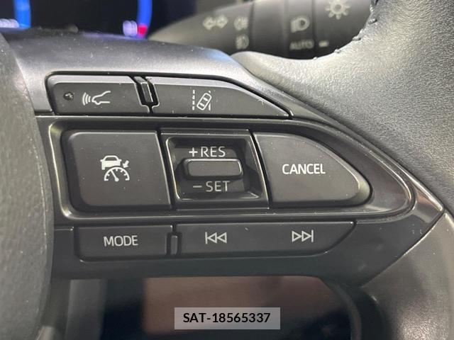 Toyota YARIS CROSS 2022-04 8856599-5