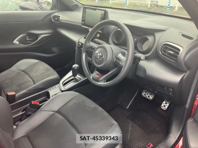 Toyota YARIS CROSS 2024-01 8856850-4