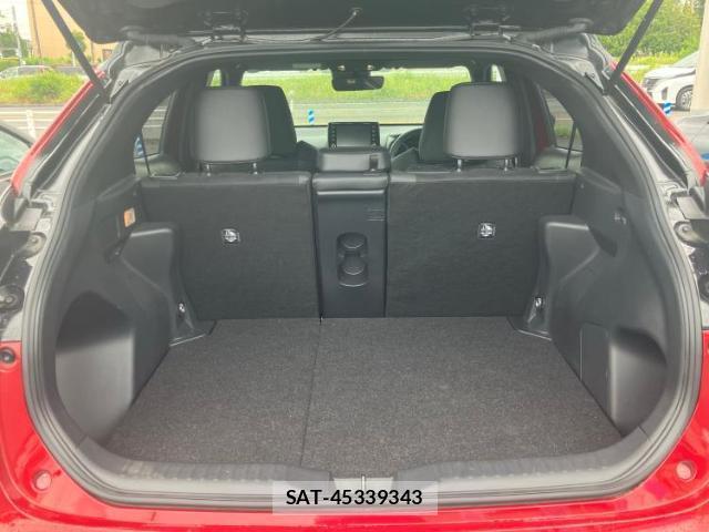Toyota YARIS CROSS 2024-01 8856850-7