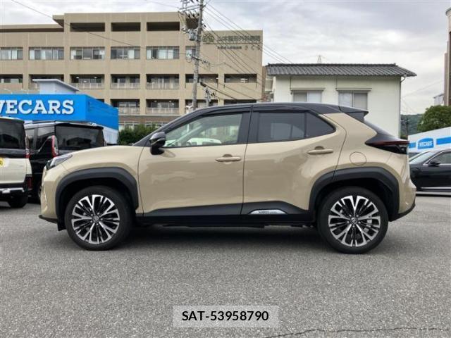 Toyota YARIS CROSS 2021-08 8856983-1