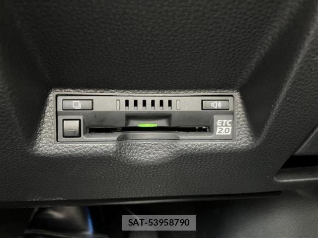 Toyota YARIS CROSS 2021-08 8856983-16