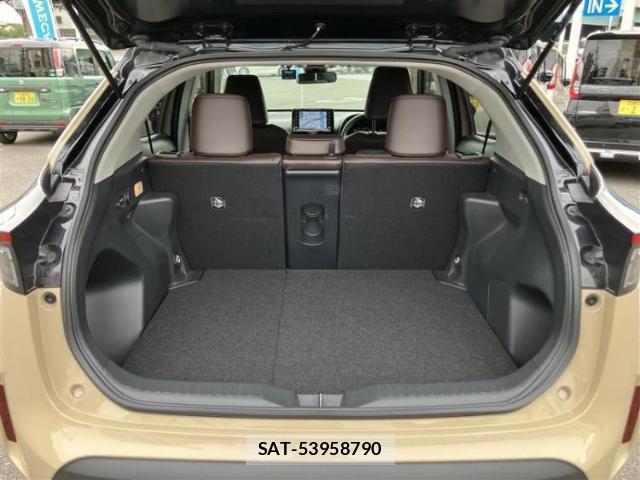 Toyota YARIS CROSS 2021-08 8856983-7