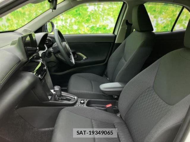 Toyota YARIS CROSS 2024-05 8857006-5