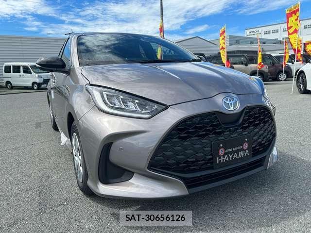 Toyota YARIS 2026-09 8854413-16