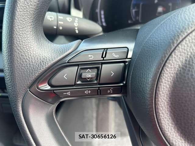 Toyota YARIS 2026-09 8854413-17