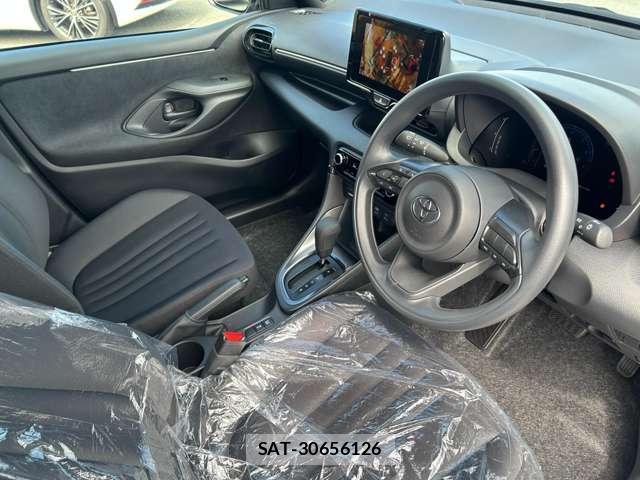 Toyota YARIS 2026-09 8854413-3