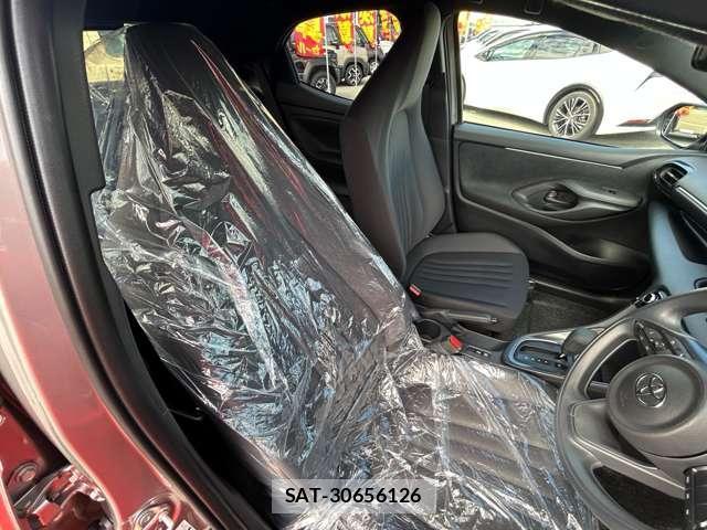Toyota YARIS 2026-09 8854413-4