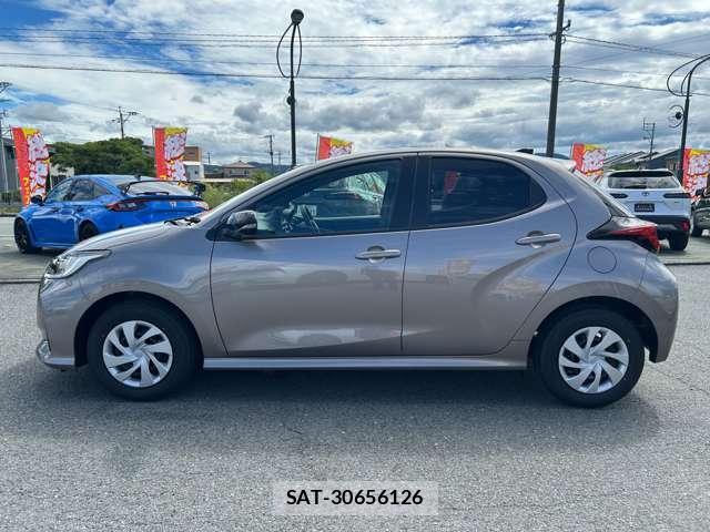 Toyota YARIS 2026-09 8854413-9
