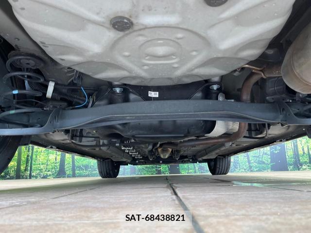 Toyota YARIS 2023-06 8854677-18