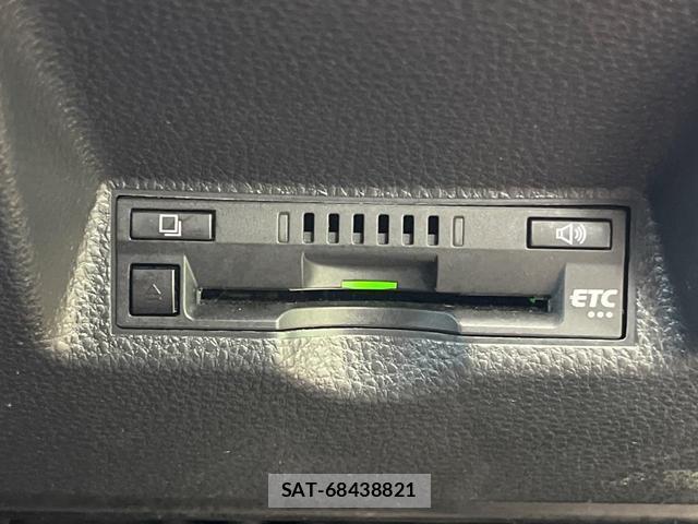 Toyota YARIS 2023-06 8854677-5