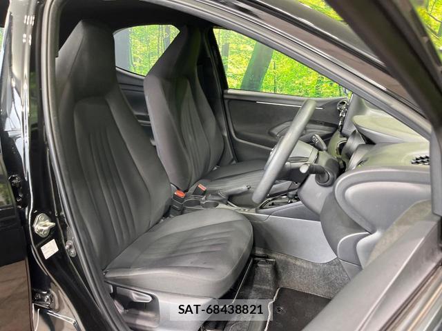 Toyota YARIS 2023-06 8854677-7
