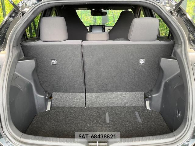 Toyota YARIS 2023-06 8854677-9