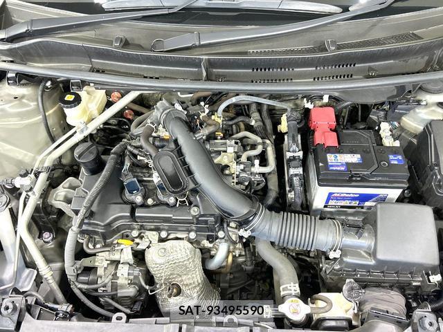 Toyota YARIS 2022-08 8854817-16
