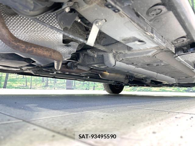 Toyota YARIS 2022-08 8854817-19