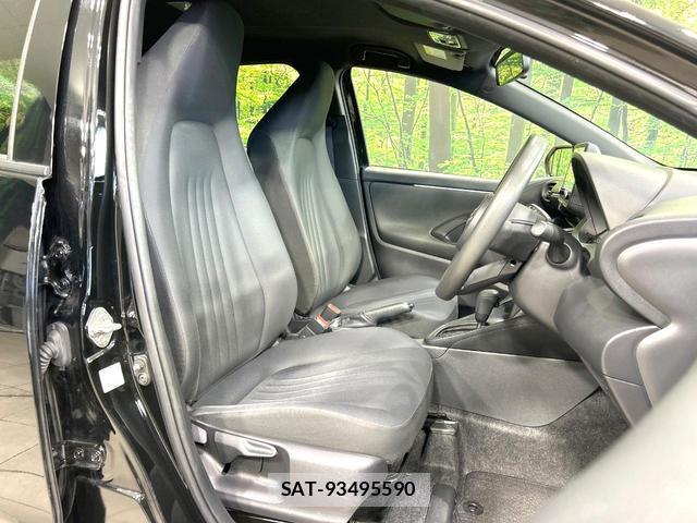 Toyota YARIS 2022-08 8854817-7
