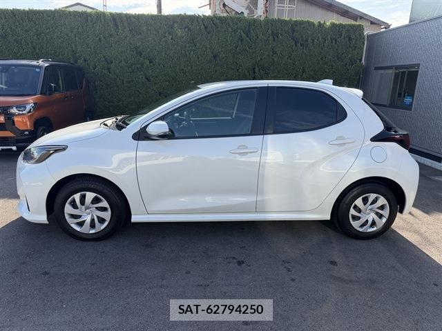 Toyota YARIS 2021-07 8855259-2