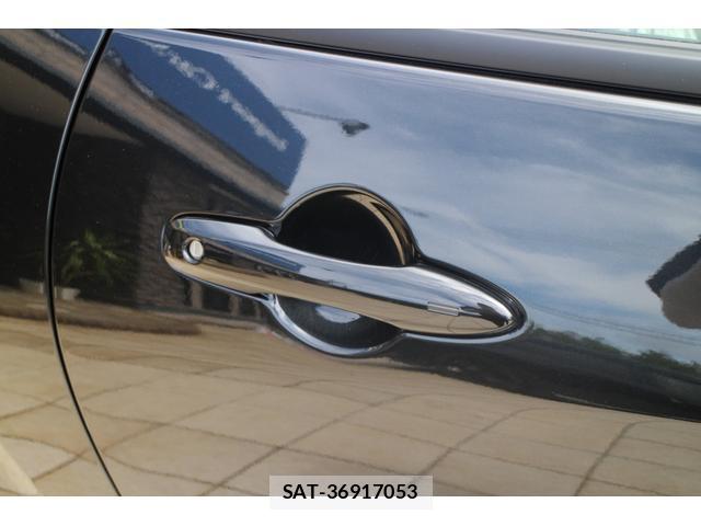 Toyota YARIS 2023-05 8855710-10