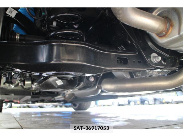 Toyota YARIS 2023-05 8855710-17