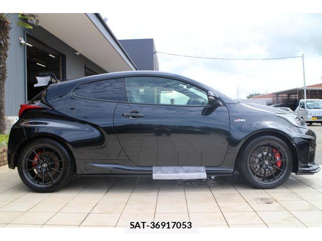 Toyota YARIS 2023-05 8855710-3