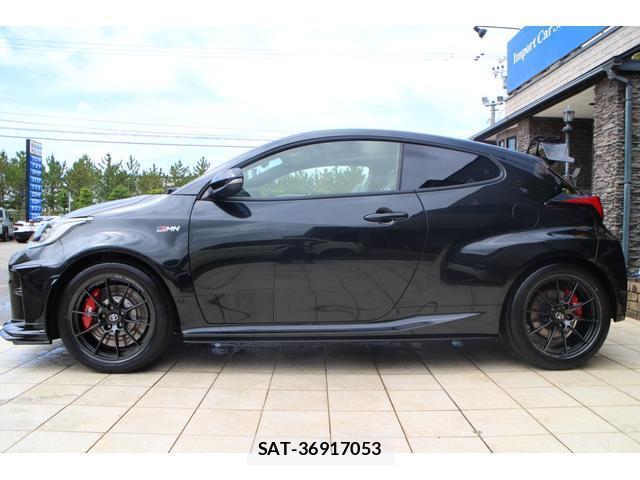 Toyota YARIS 2023-05 8855710-5