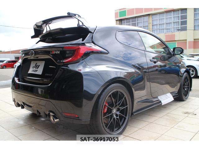 Toyota YARIS 2023-05 8855710-6
