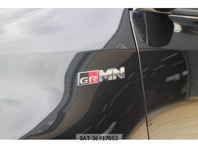 Toyota YARIS 2023-05 8855710-9