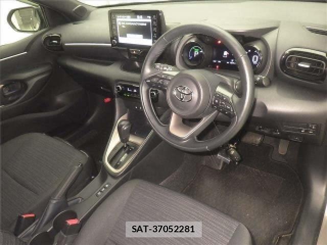 Toyota YARIS 2023-10 8855838-2
